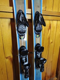 LYŽE SALOMON BBR 8.9 VSHAPE 177CM